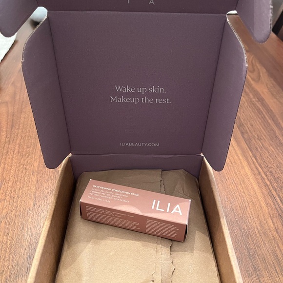 ILIA Skin Rewind Complexion Stick 12N Sycamore - Picture 8 of 8